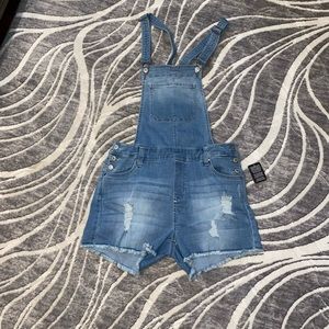 Overall shorts
